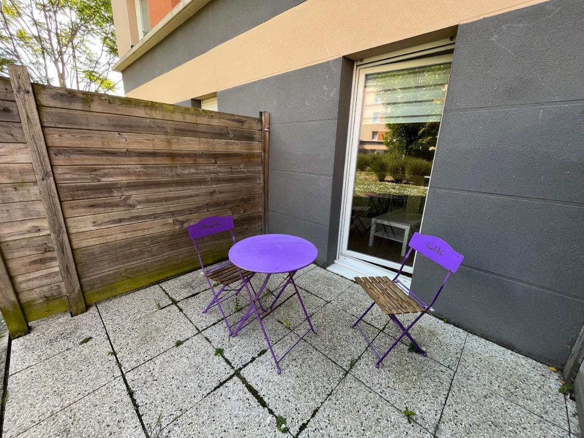 Acajou, Studio Avec Terrasse Et Parking Prive Caen Dış mekan fotoğraf