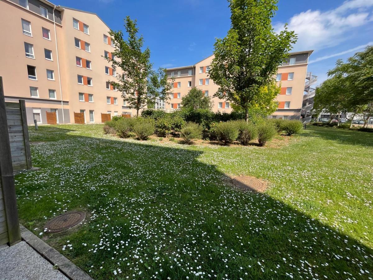 Acajou, Studio Avec Terrasse Et Parking Prive Caen Dış mekan fotoğraf