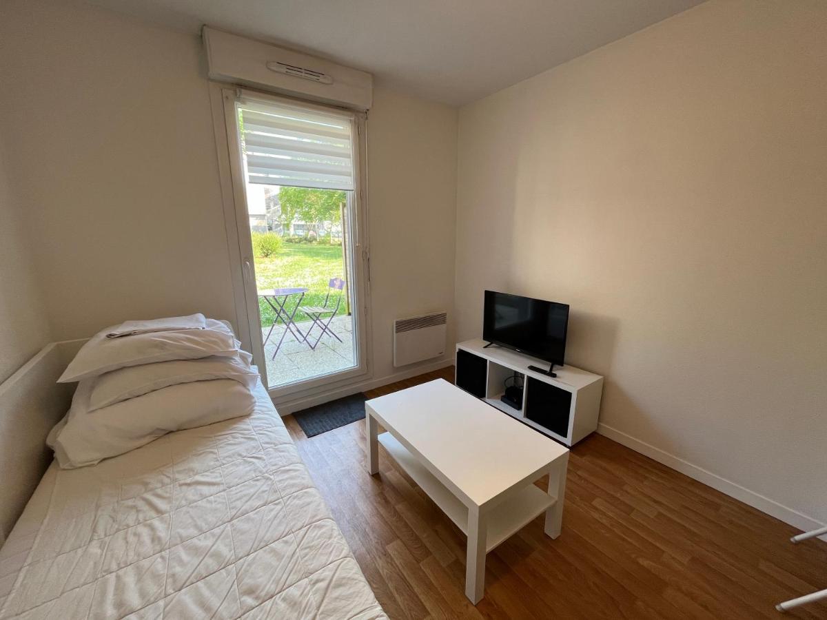 Acajou, Studio Avec Terrasse Et Parking Prive Caen Dış mekan fotoğraf